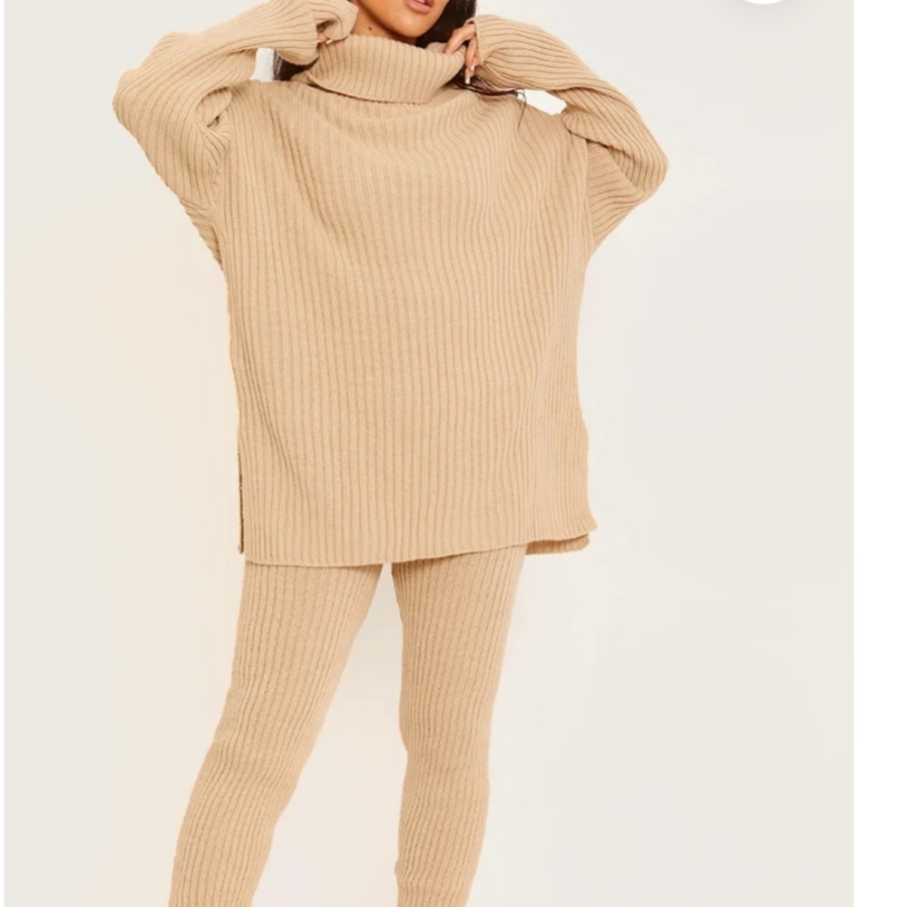Women's knitted set